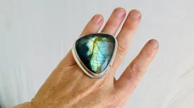 Labradorite Ring. Oversized. Gorgeous Flash. 0728