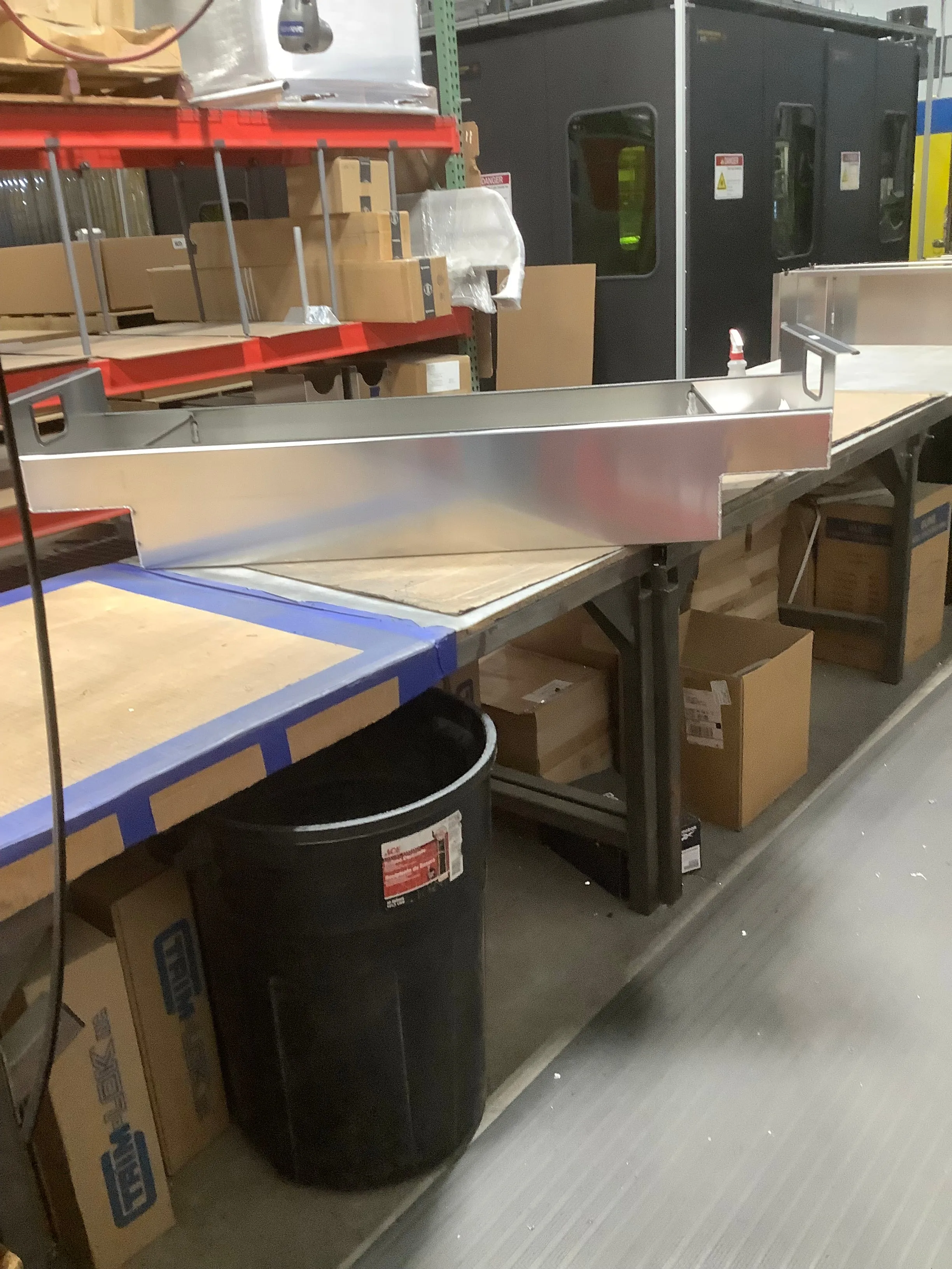 Outlet Cross Bin 13