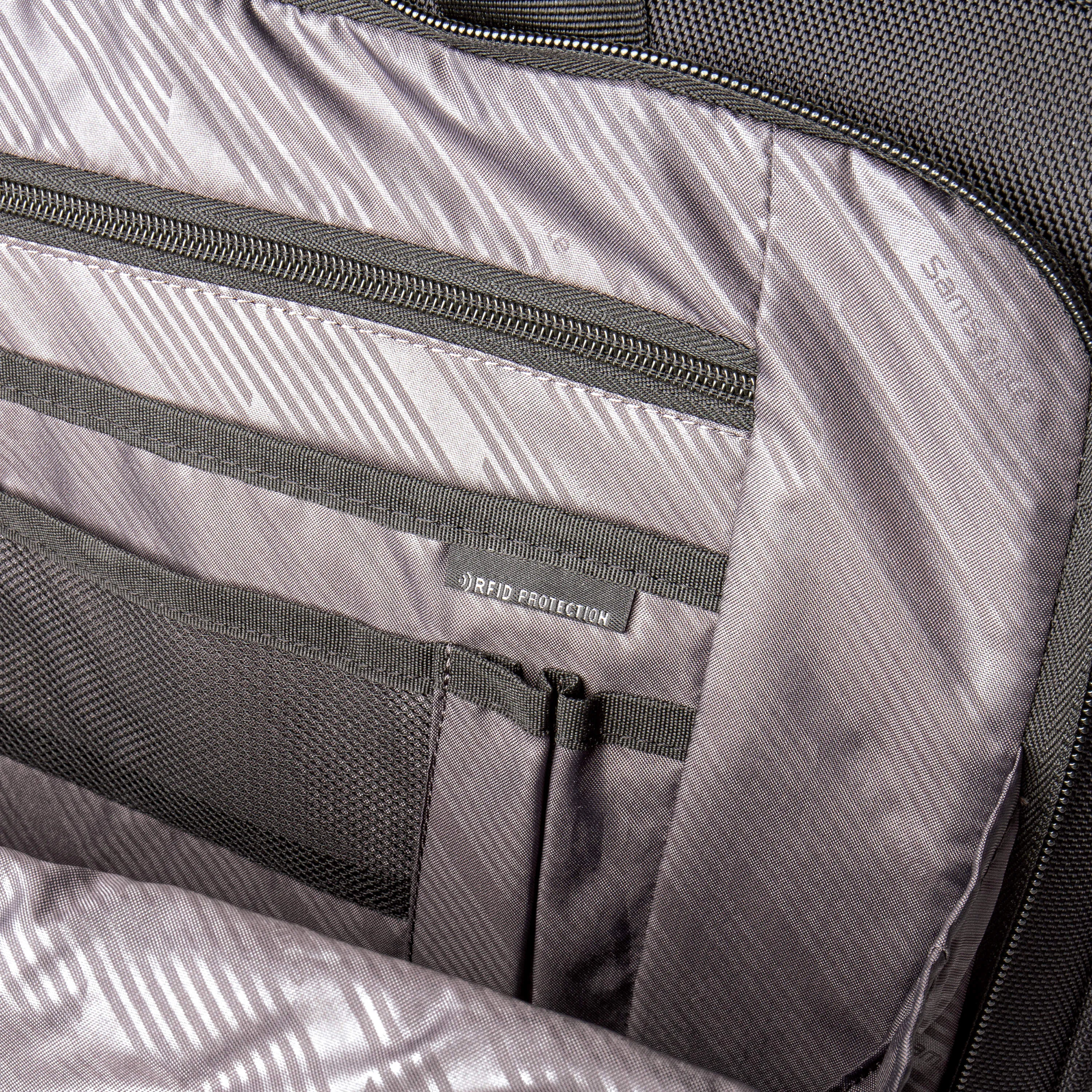 Samsonite Classic Nxt Wheeled Mobile Office w/RFID